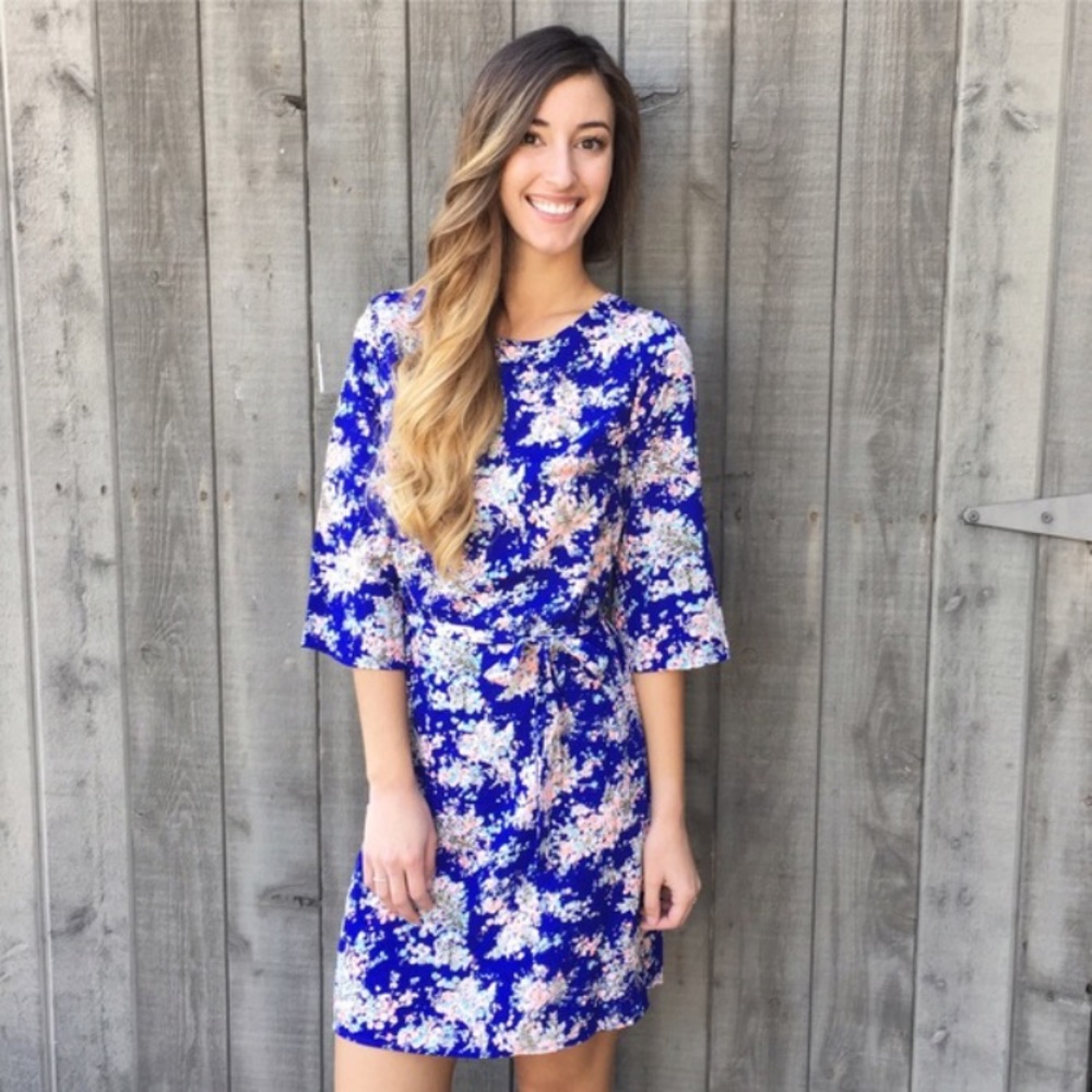 Gorgeous Royal Blue Floral Dress!  💙❤️ - Picture 2 of 8